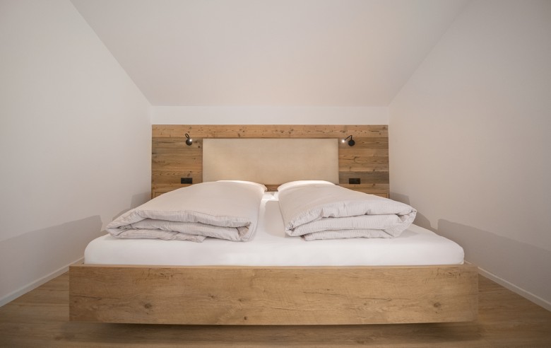 Camera con letto matrimoniale negli appartamenti dell'alloggio vacanze miramor