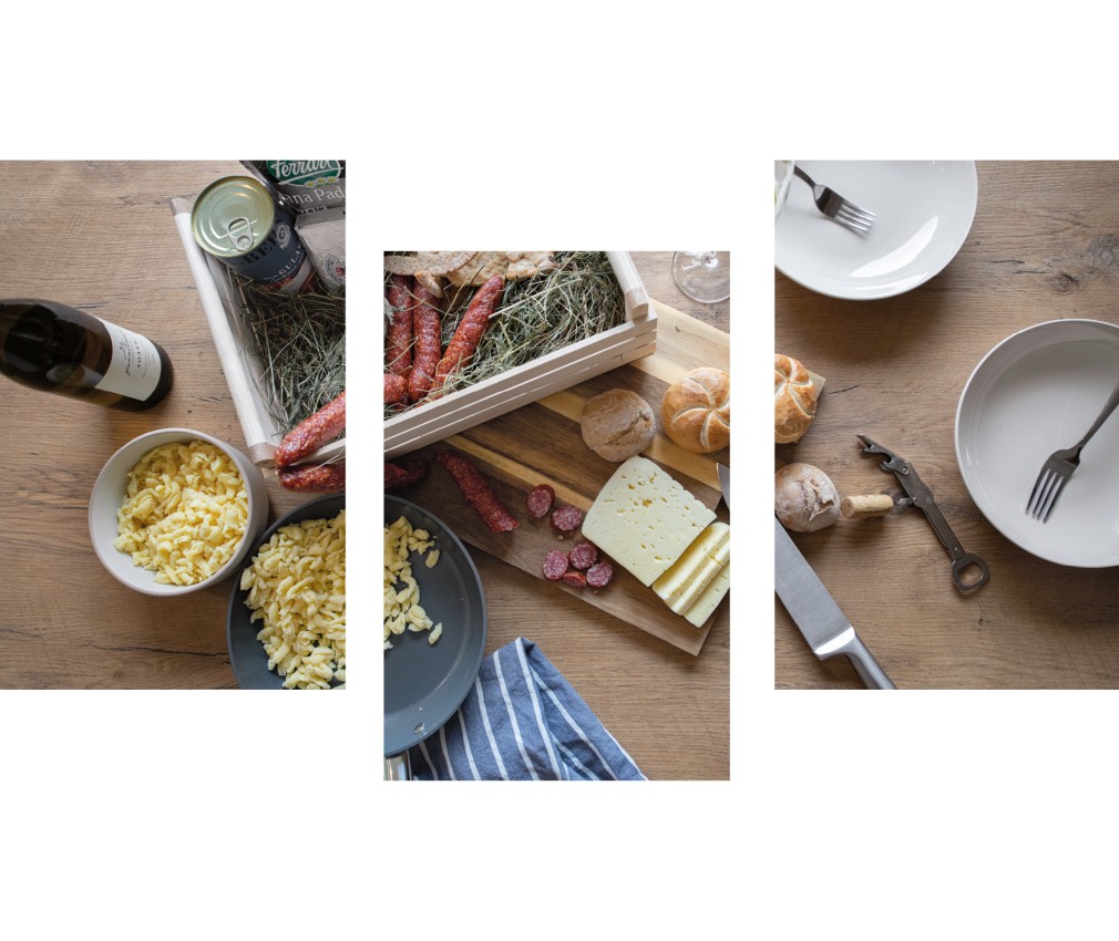 miramor: Culinary baskets with South Tyrolean and Italian delicacies in the morning and evening Dinner basket with traditional South Tyrolean specialities and wine