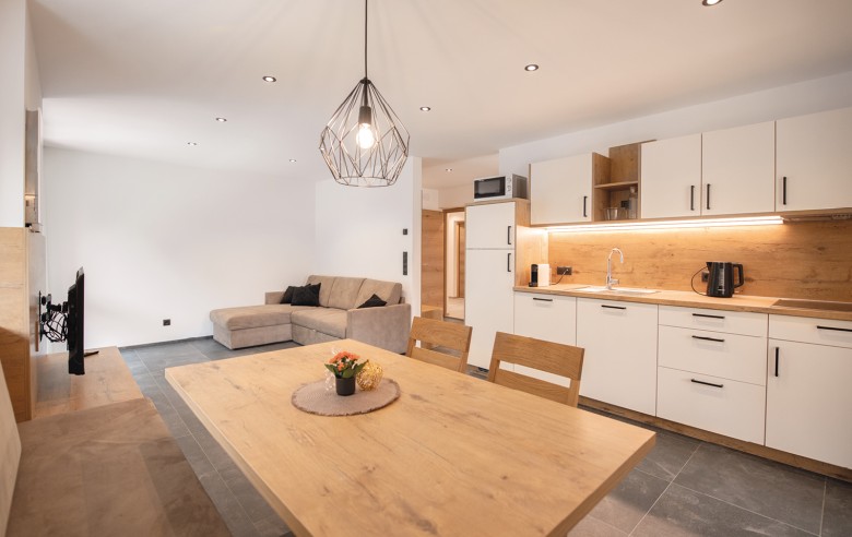 Spazioso angolo cottura nell'appartamento alpina a Racines