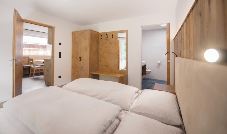 miramor: Holiday home in South Tyrol's Wipptal valley on the main ridge of the Alps Large double room with wardrobe and private bathroom